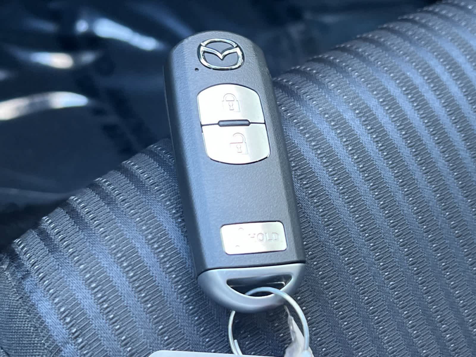 Thumbnail: 2016 Mazda Mazda3 - 28