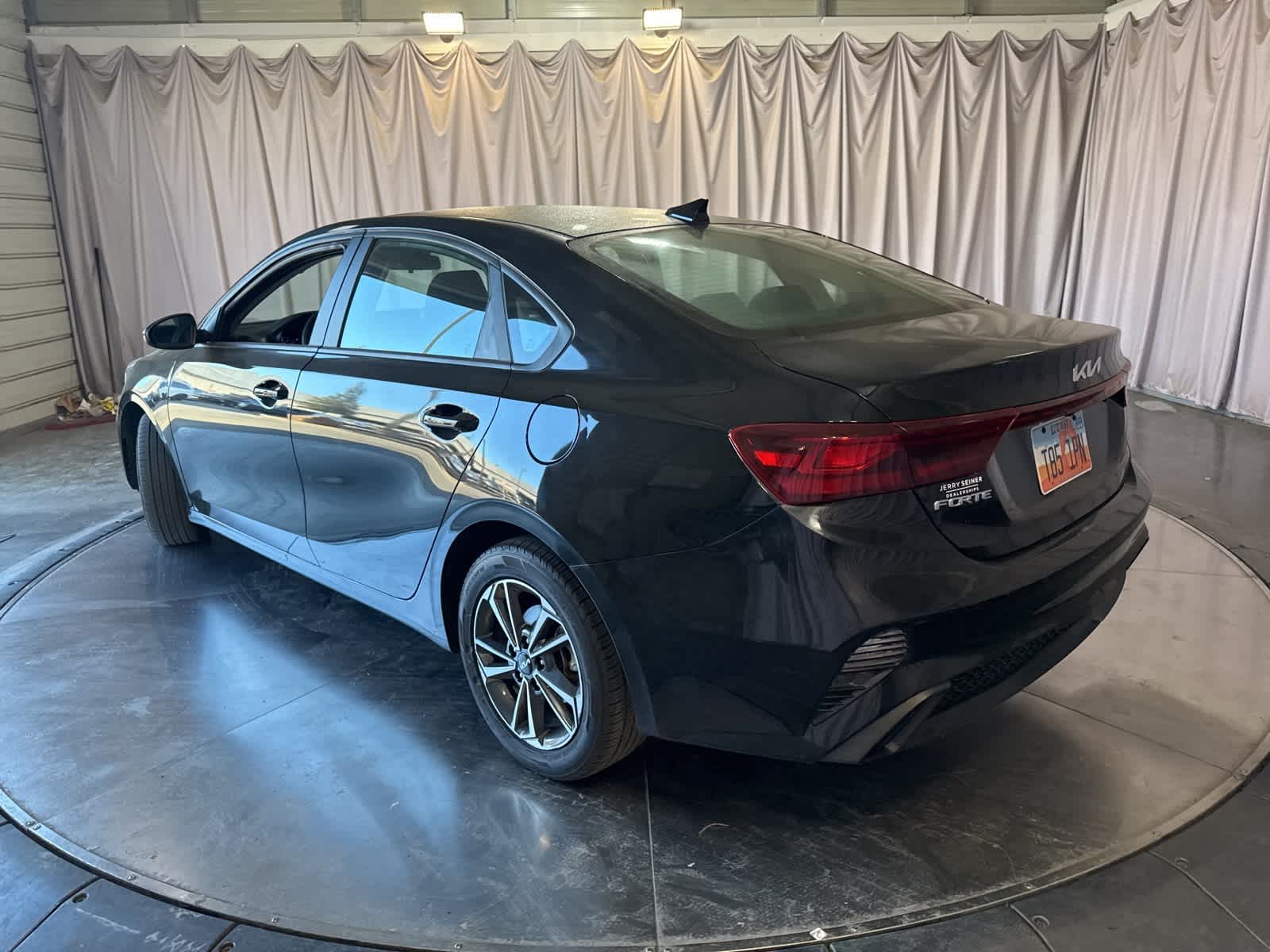 Thumbnail: 2024 Kia Forte - 7