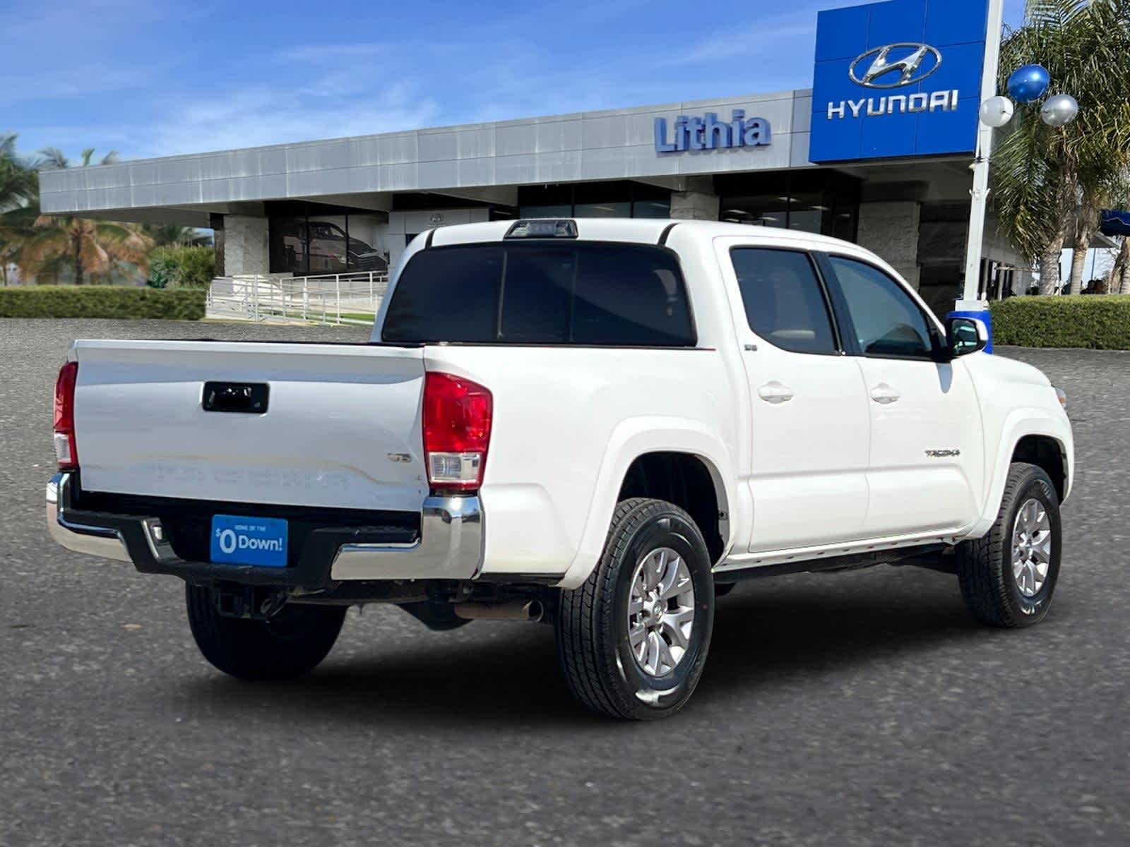 Thumbnail: 2017 Toyota Tacoma - 2