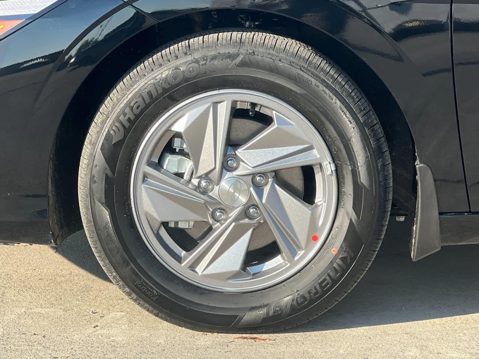 Thumbnail: 2025 Hyundai Elantra - 24