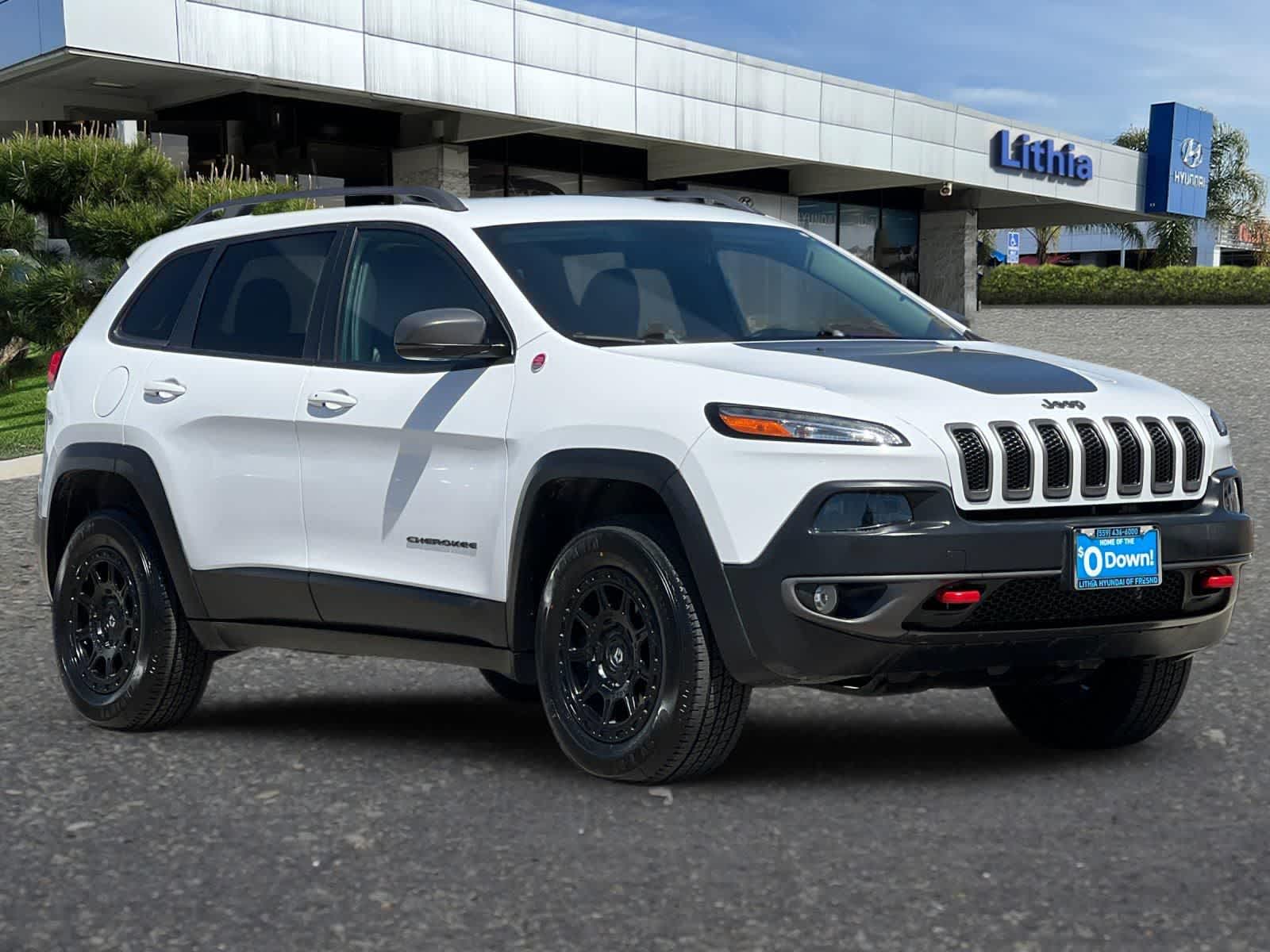 Thumbnail: 2017 Jeep Cherokee - 10