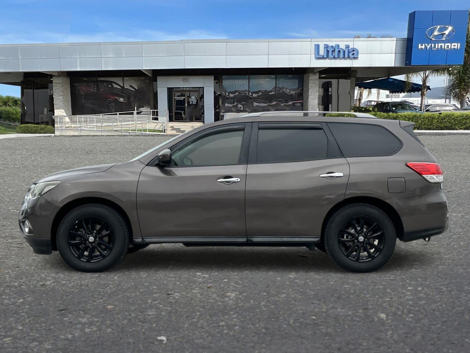 Thumbnail: 2015 Nissan Pathfinder - 5