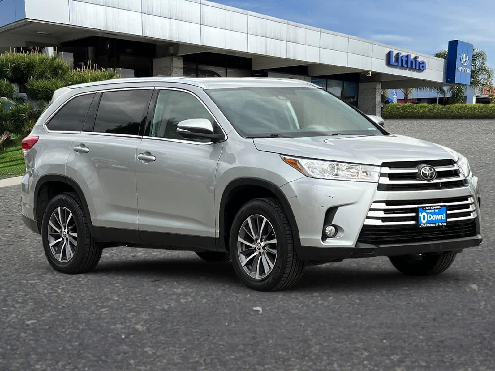 Thumbnail: 2019 Toyota Highlander - 9