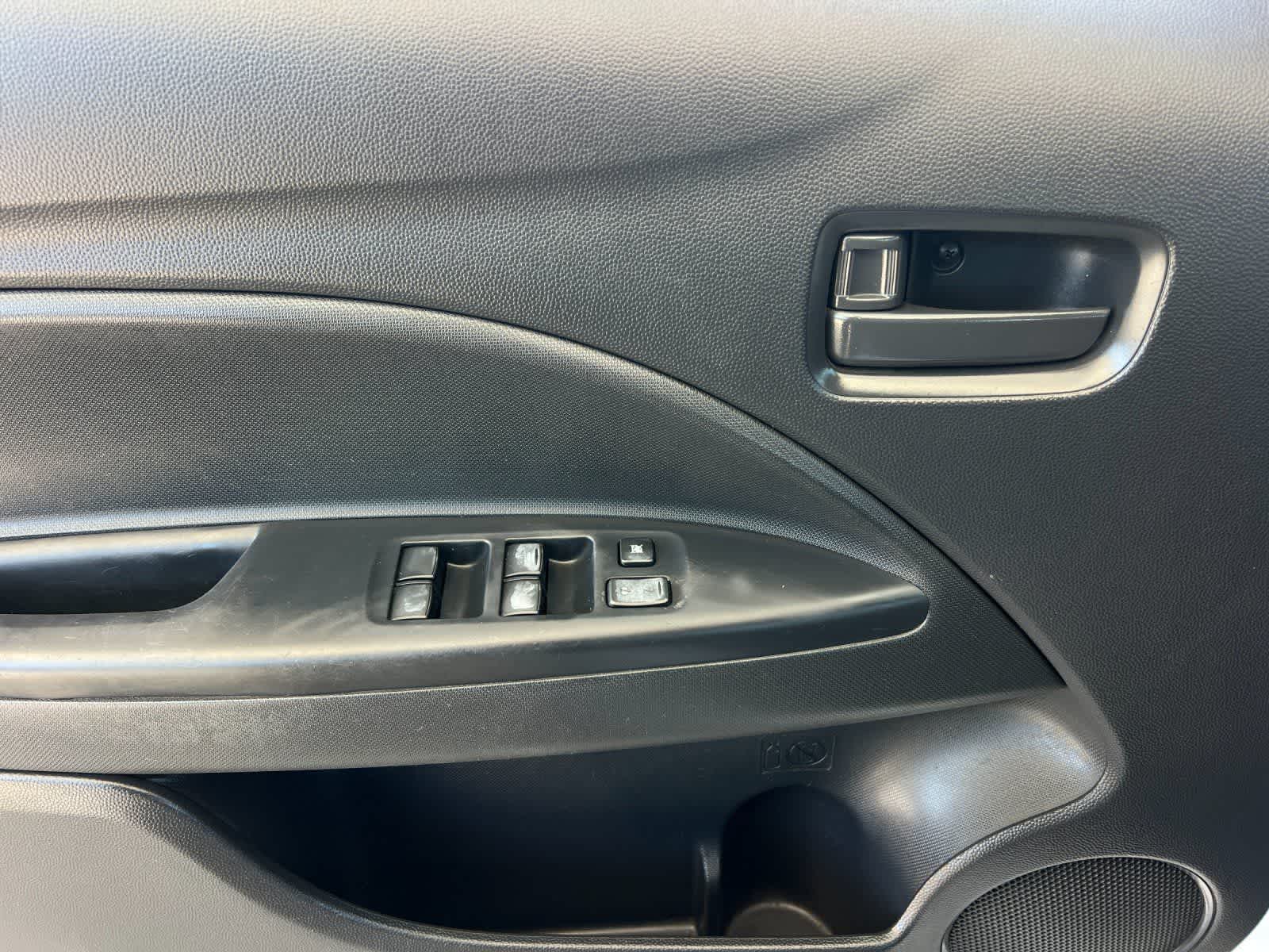 Thumbnail: 2018 Mitsubishi Mirage G4 - 13