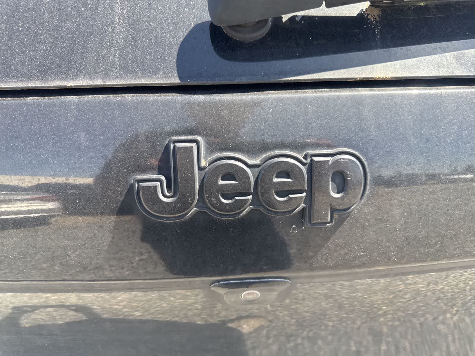 Thumbnail: 2018 Jeep Cherokee - 14
