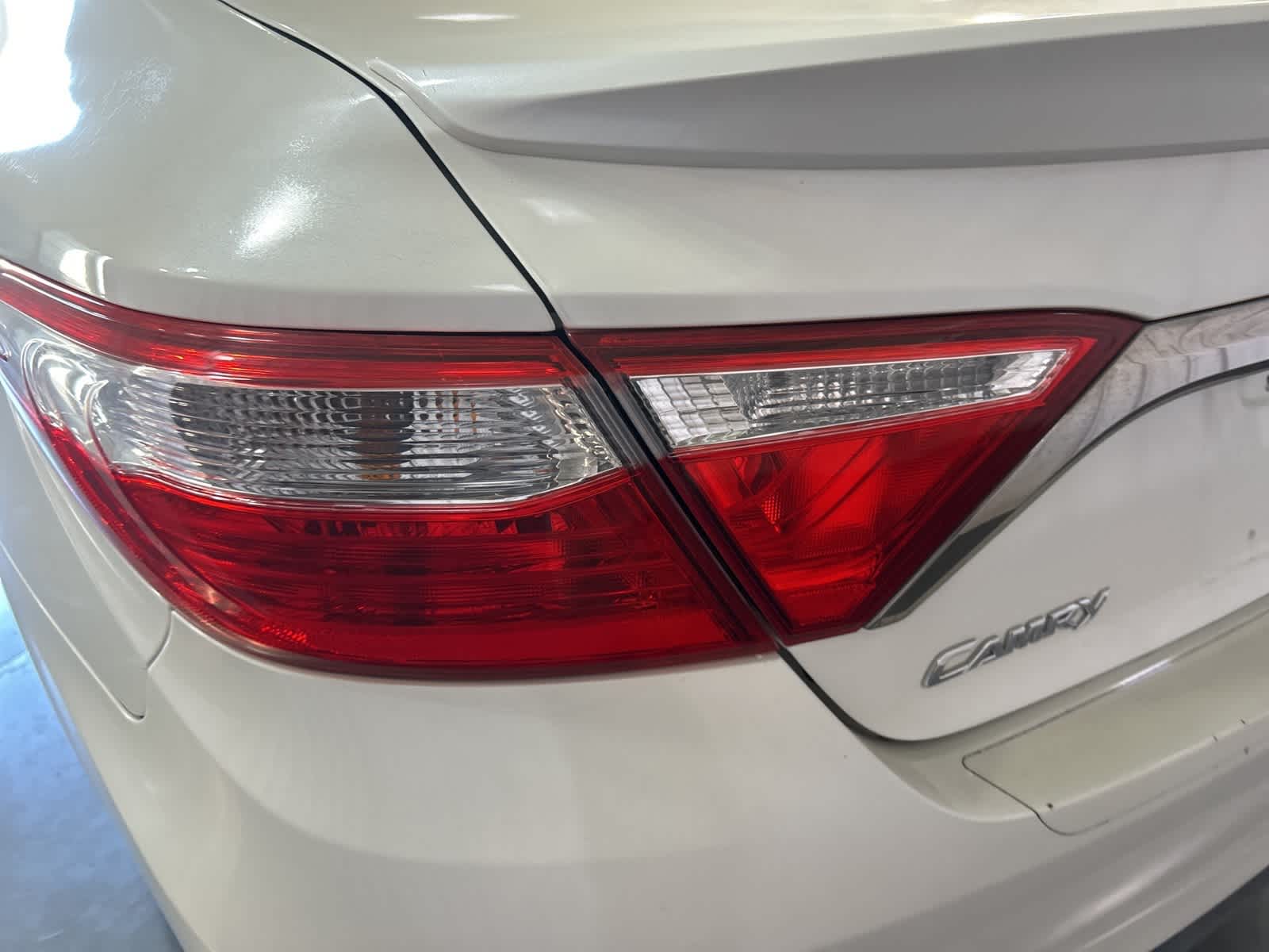 Thumbnail: 2015 Toyota Camry - 13