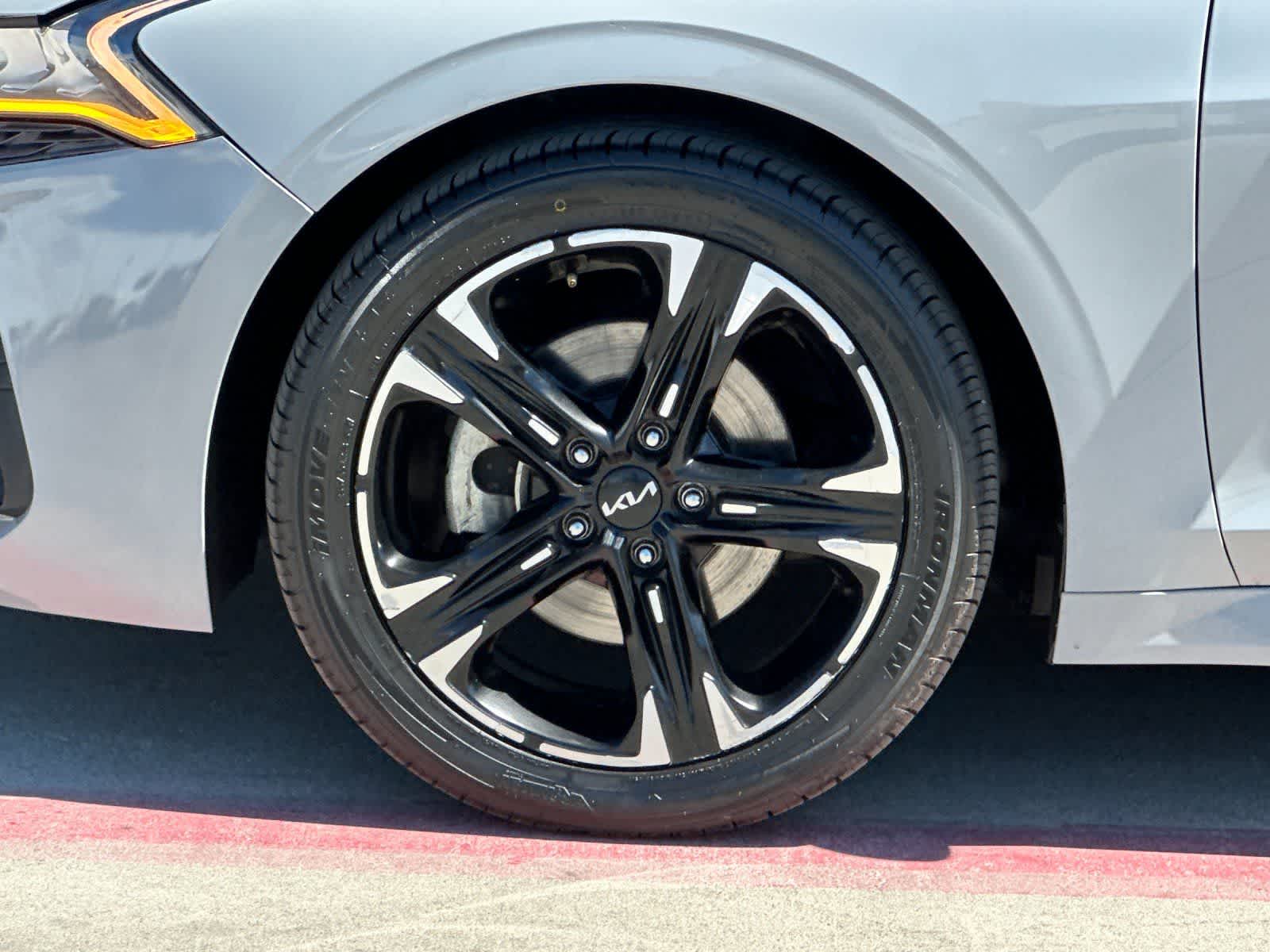 Thumbnail: 2022 Kia K5 - 26