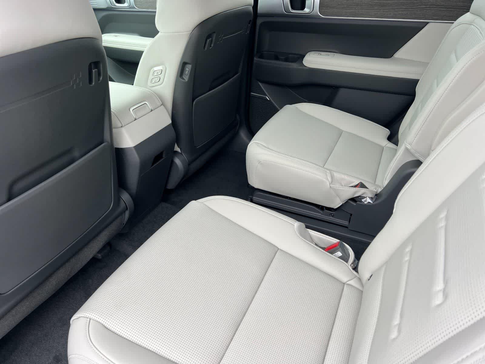 Thumbnail: 2025 Hyundai Santa Fe - 4