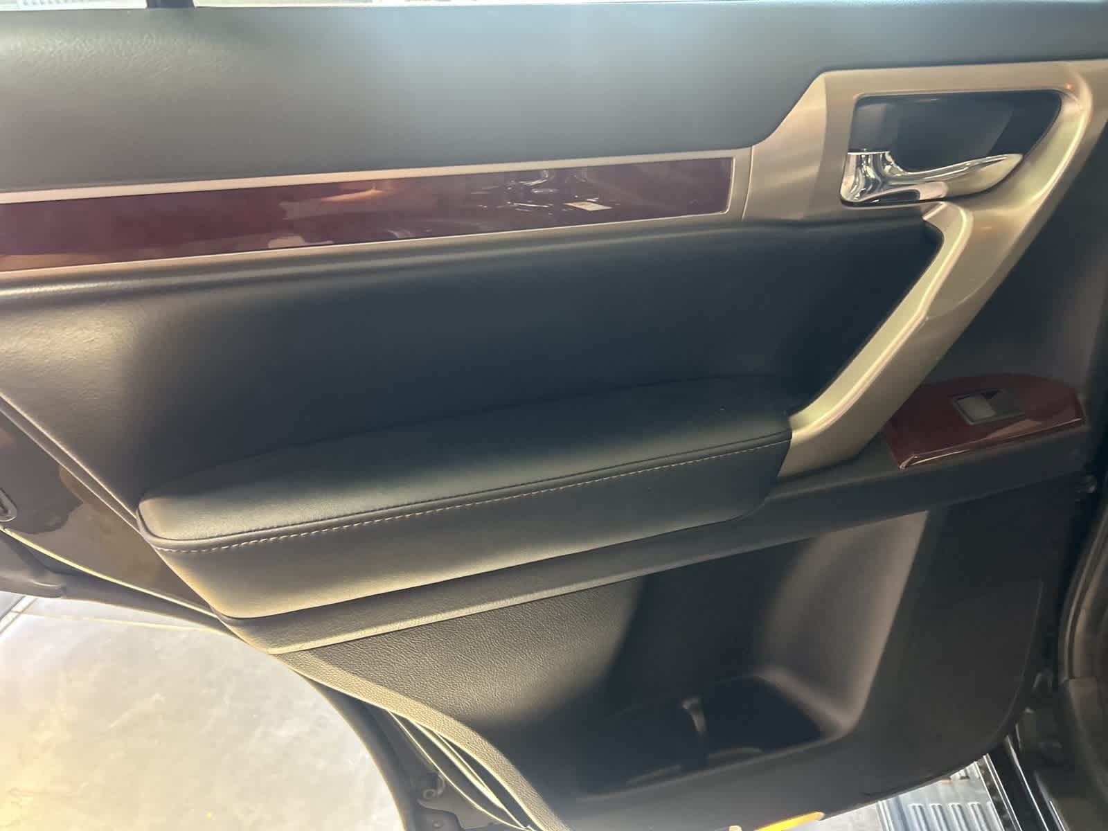 Thumbnail: 2018 Lexus GX - 17
