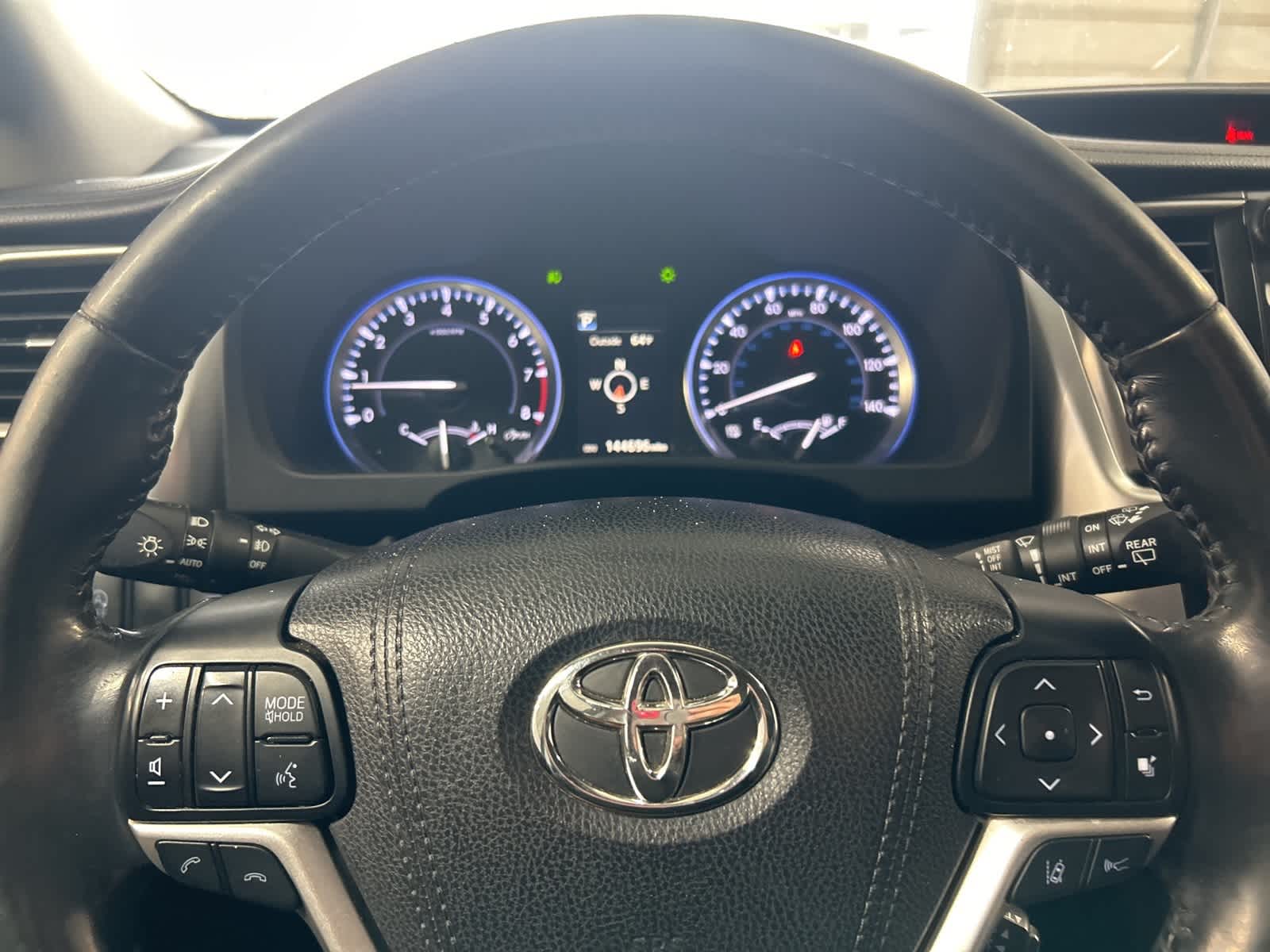 Thumbnail: 2017 Toyota Highlander - 29