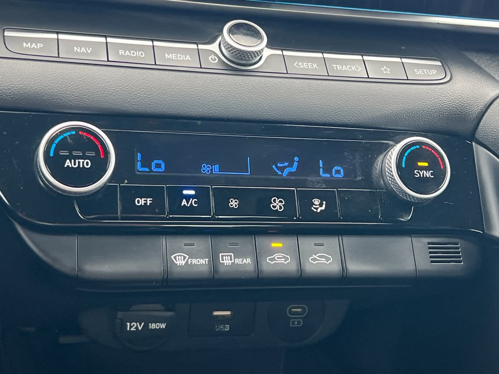 Thumbnail: 2024 Hyundai Elantra - 20