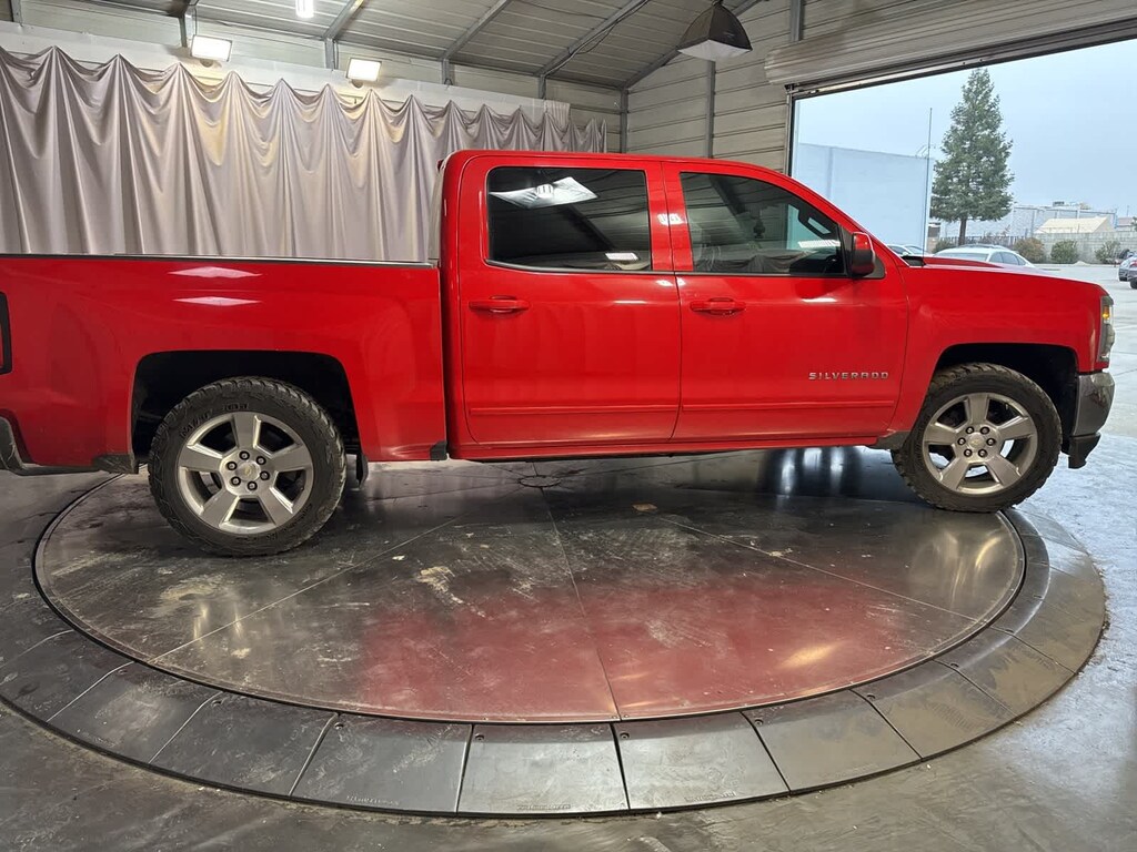 Used 2018 Chevrolet Silverado 1500 LT w/1LT Truck Crew Cab