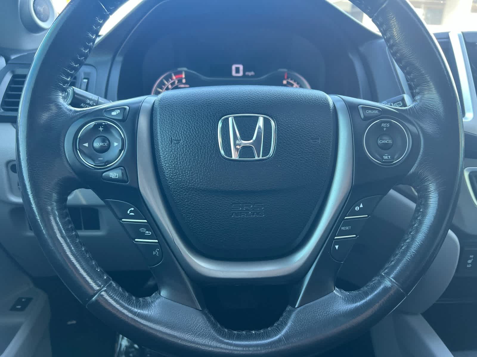 Thumbnail: 2017 Honda Pilot - 25