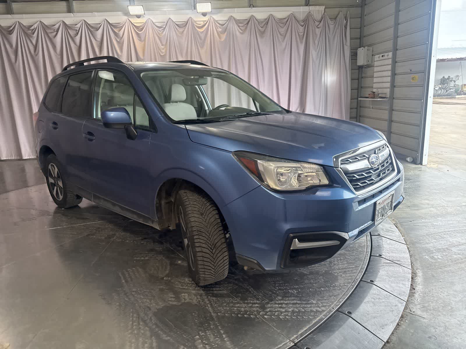 2018 Subaru Forester 2.5i Premium photo 2