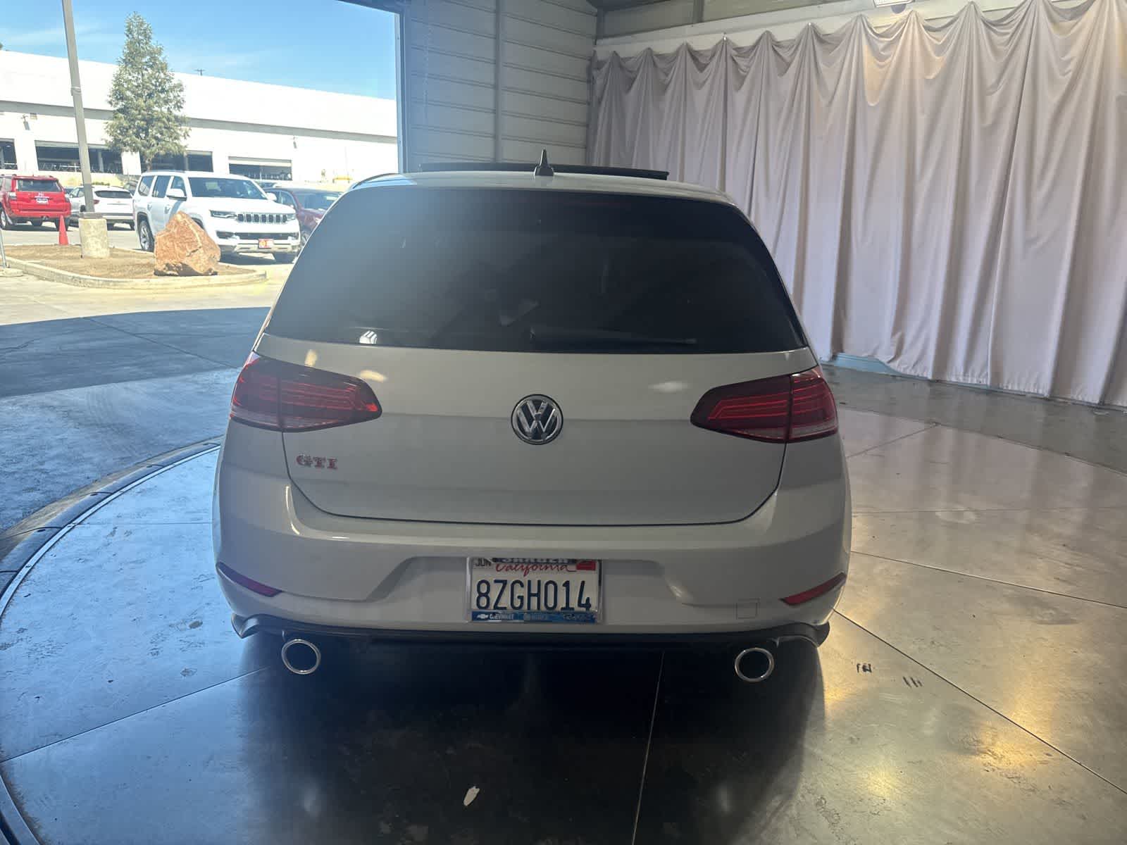 2019 Volkswagen Golf GTI 2.0T SE photo 5