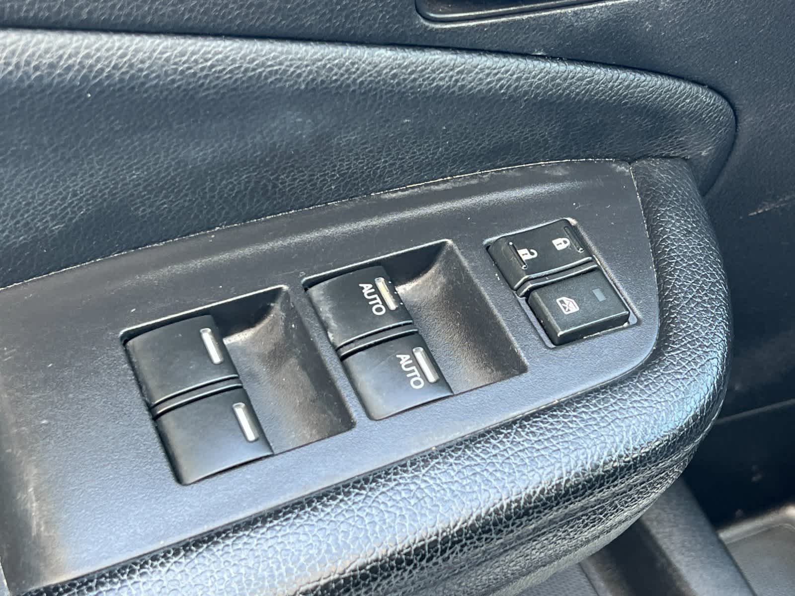 Thumbnail: 2018 Honda Pilot - 13