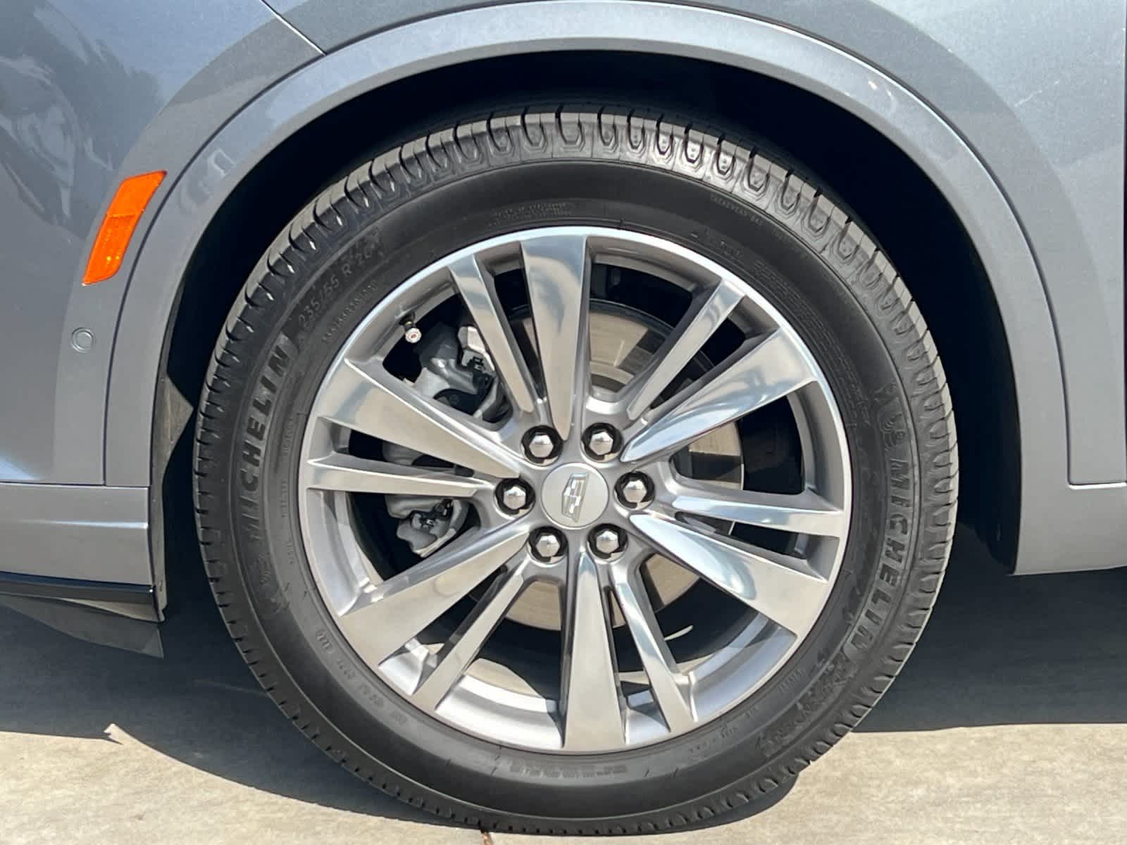 Thumbnail: 2022 Cadillac XT6 - 26