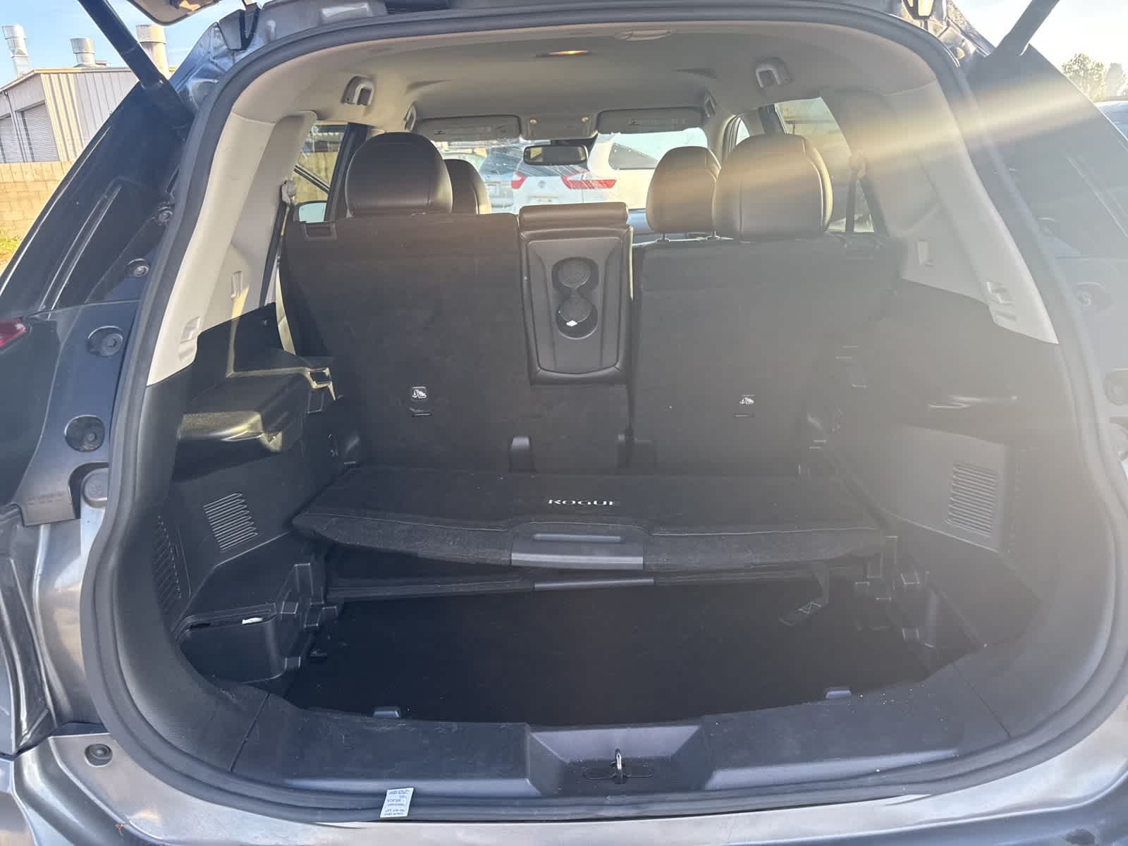 Thumbnail: 2019 Nissan Rogue - 14