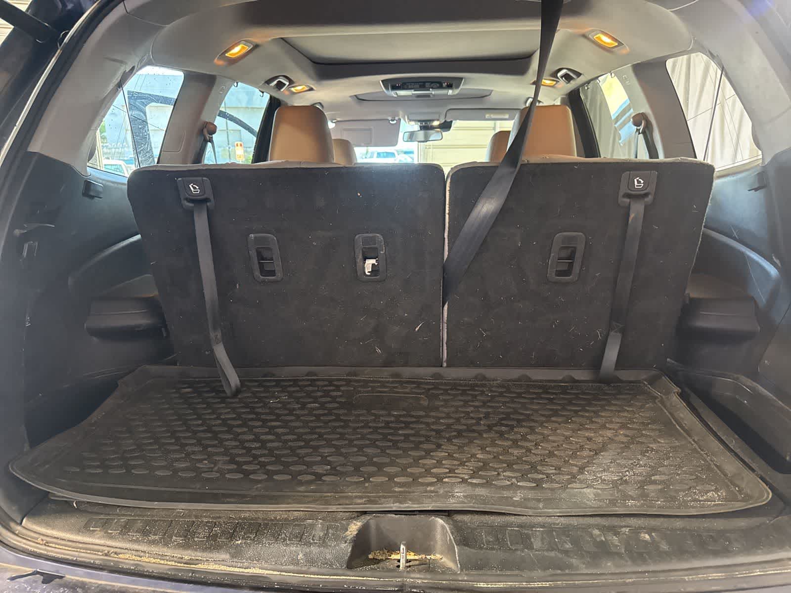 Thumbnail: 2017 Honda Pilot - 16