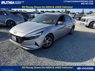 2022 Hyundai Elantra SE Sedan