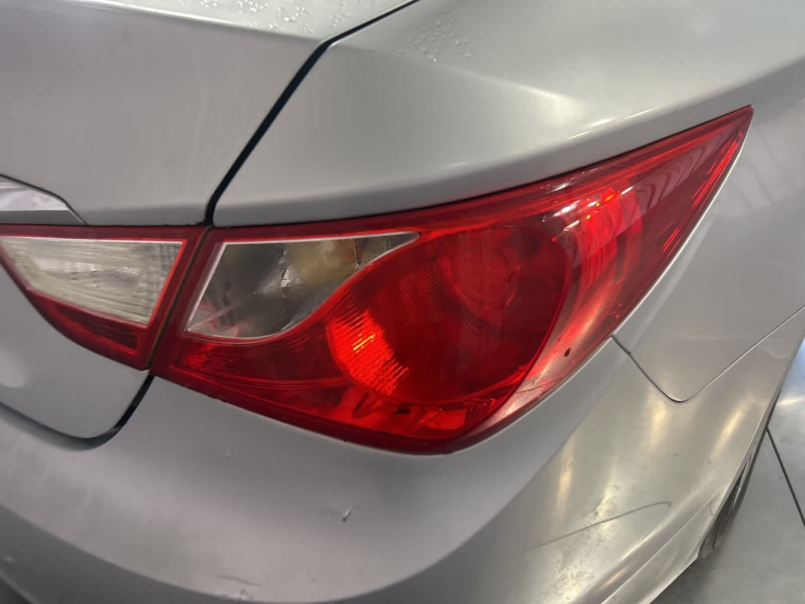 Thumbnail: 2011 Hyundai Sonata - 9