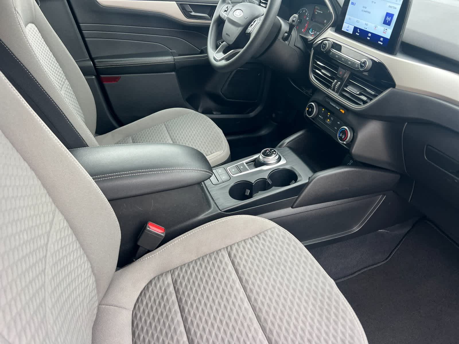 Thumbnail: 2022 Ford Escape - 16