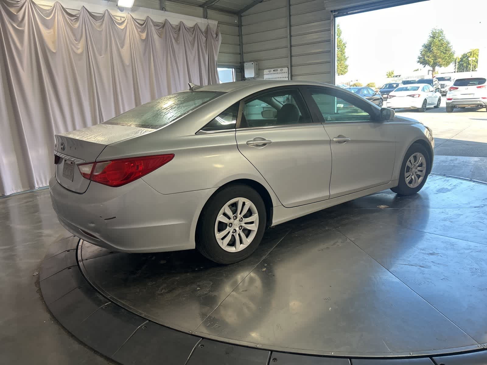 Thumbnail: 2011 Hyundai Sonata - 8