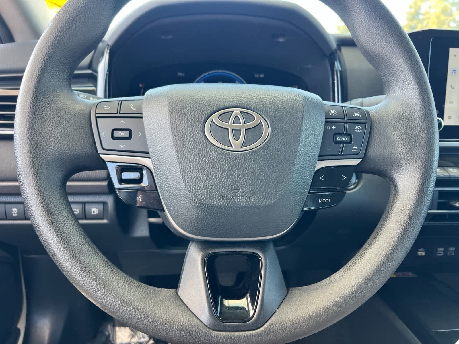 Thumbnail: 2025 Toyota Camry - 23