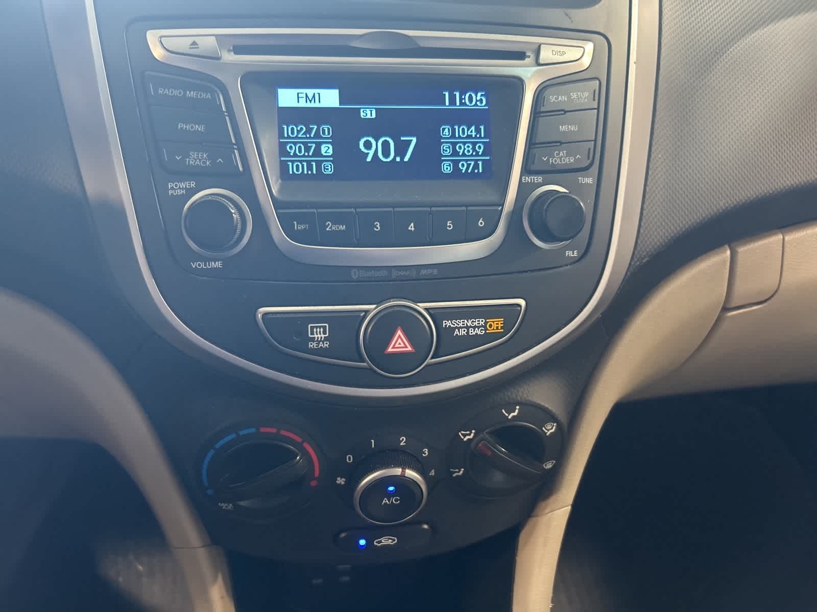 Thumbnail: 2015 Hyundai Accent - 26