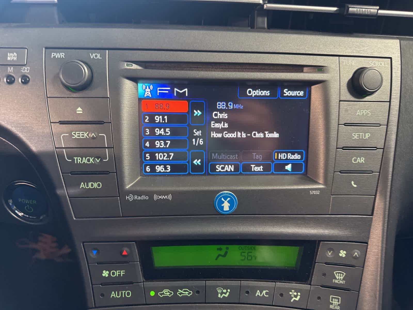 Thumbnail: 2014 Toyota Prius - 20