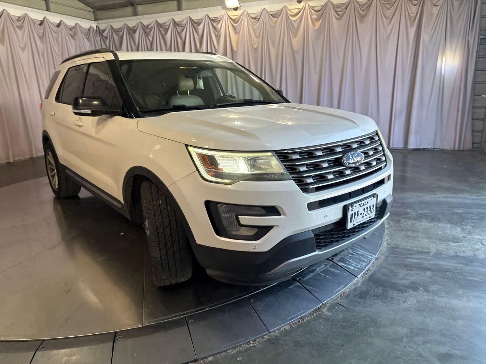 Thumbnail: 2017 Ford Explorer - 2