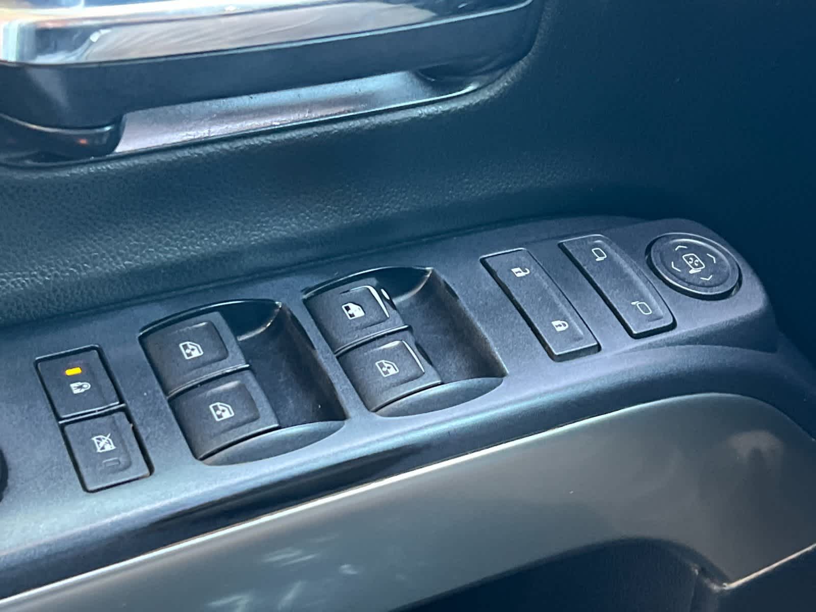 Thumbnail: 2015 Chevrolet Silverado 2500 - 13