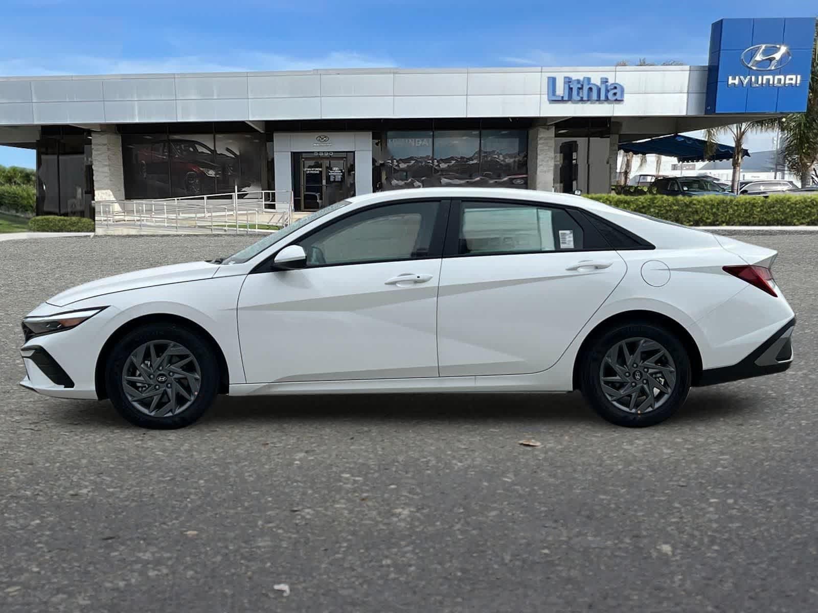 Thumbnail: 2026 Hyundai Elantra - 4
