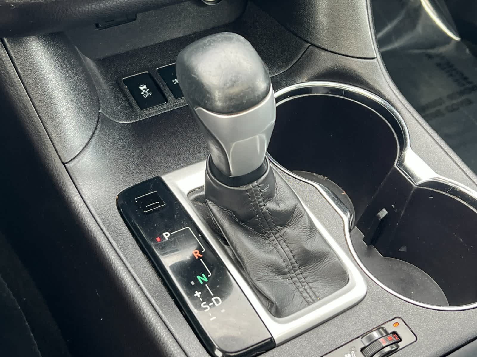 Thumbnail: 2016 Toyota Highlander - 22