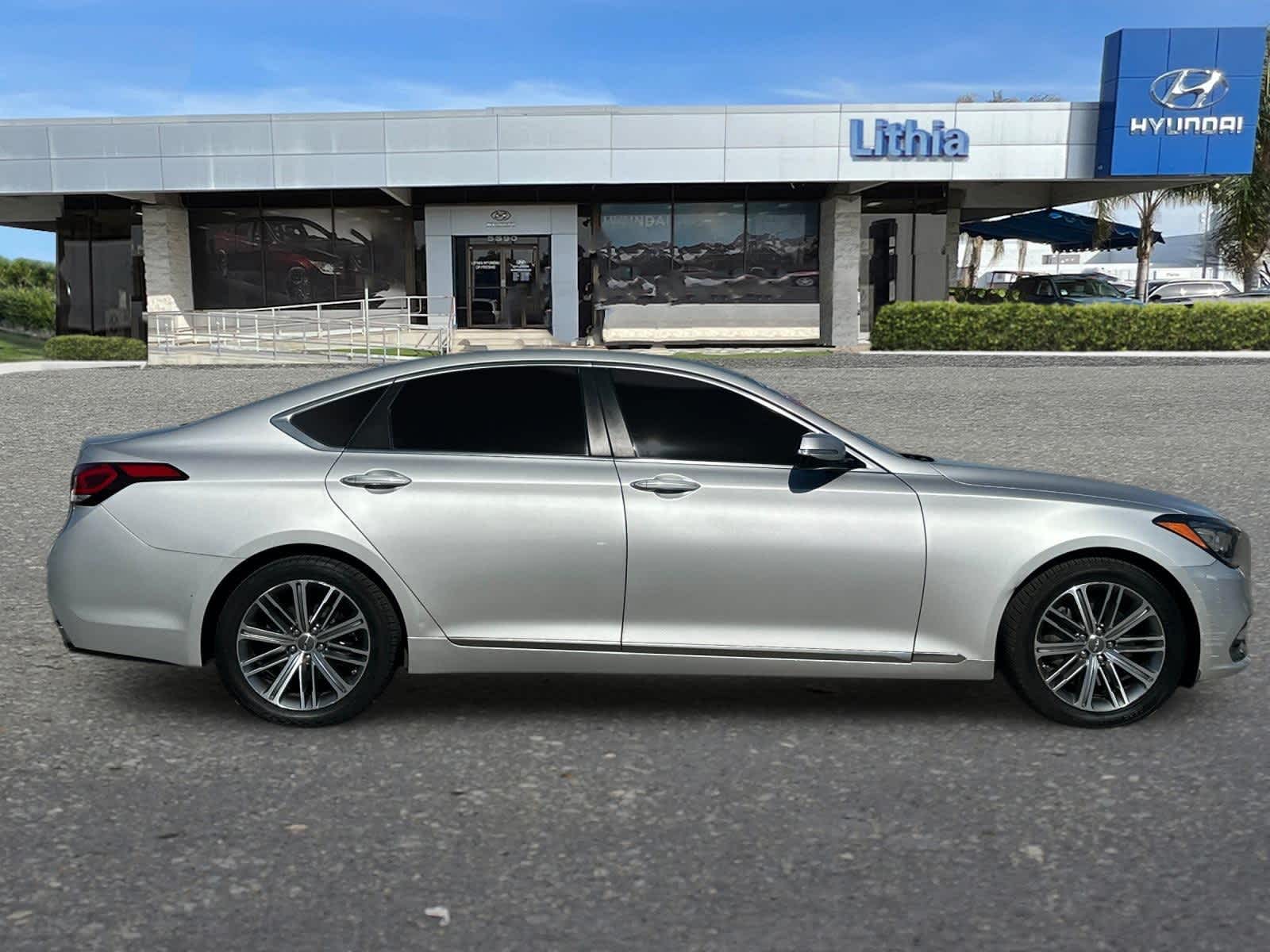 Thumbnail: 2018 Genesis G80 - 8