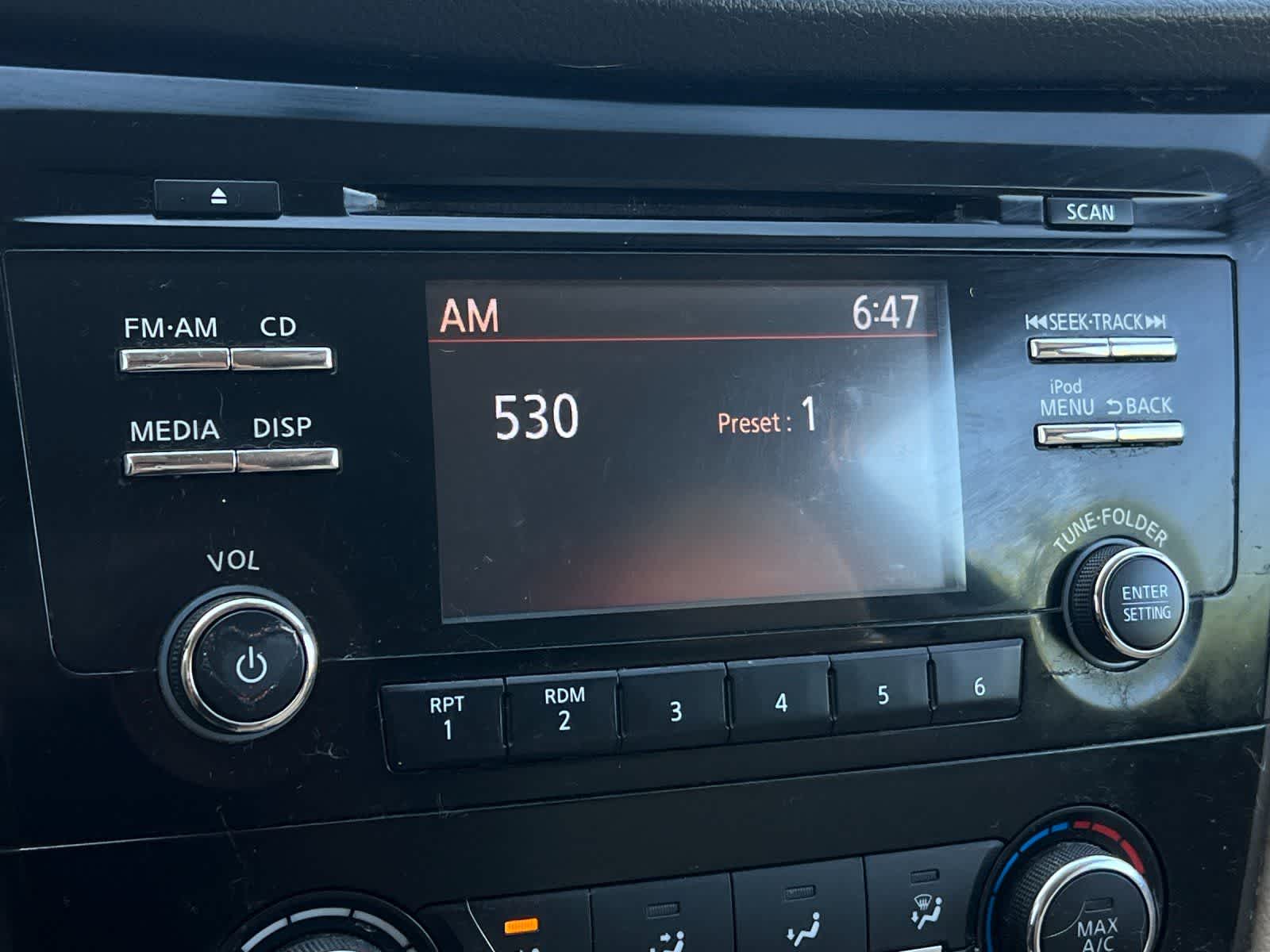 Thumbnail: 2015 Nissan Rogue - 19