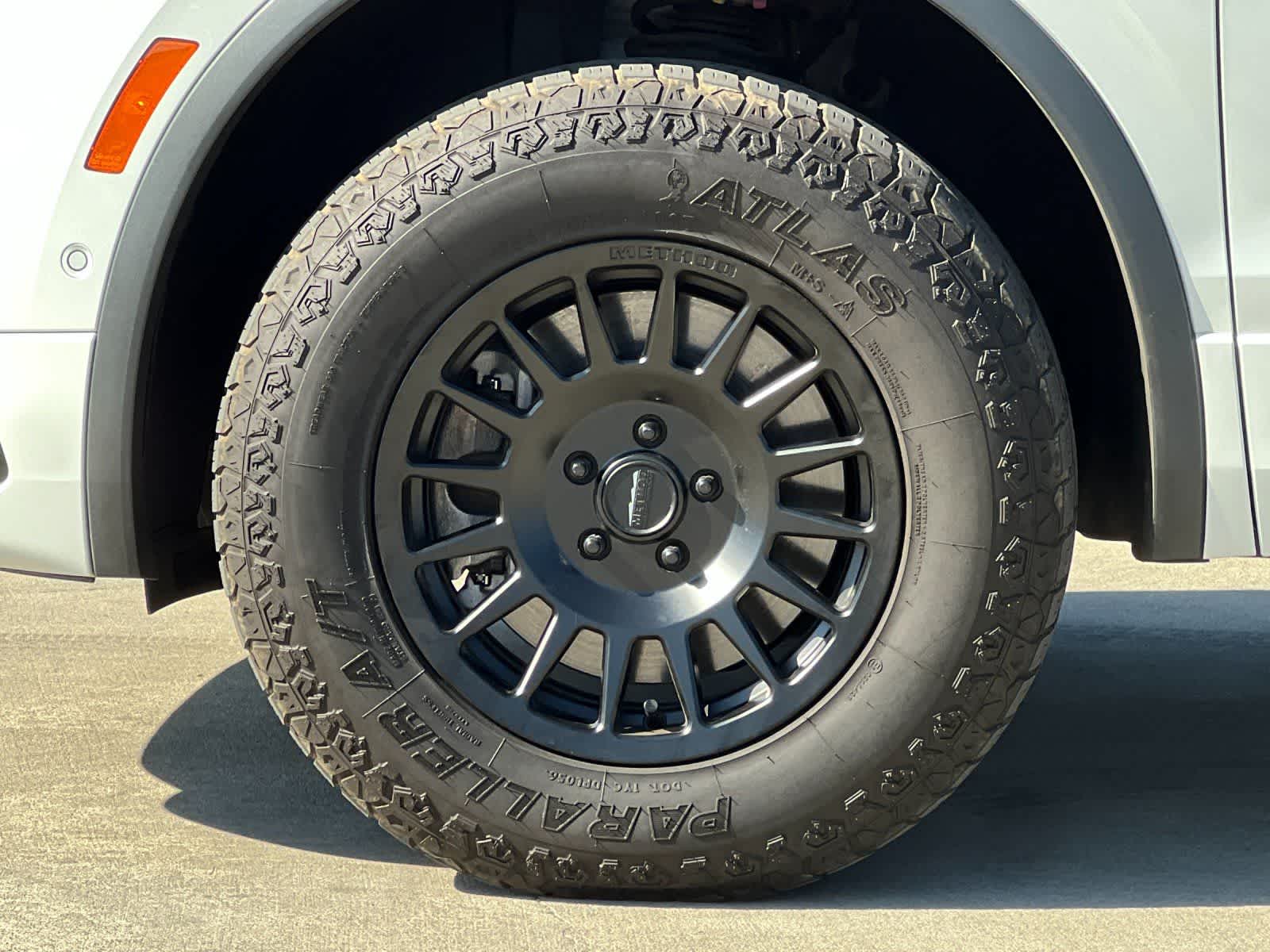 Thumbnail: 2024 Volkswagen Tiguan - 28