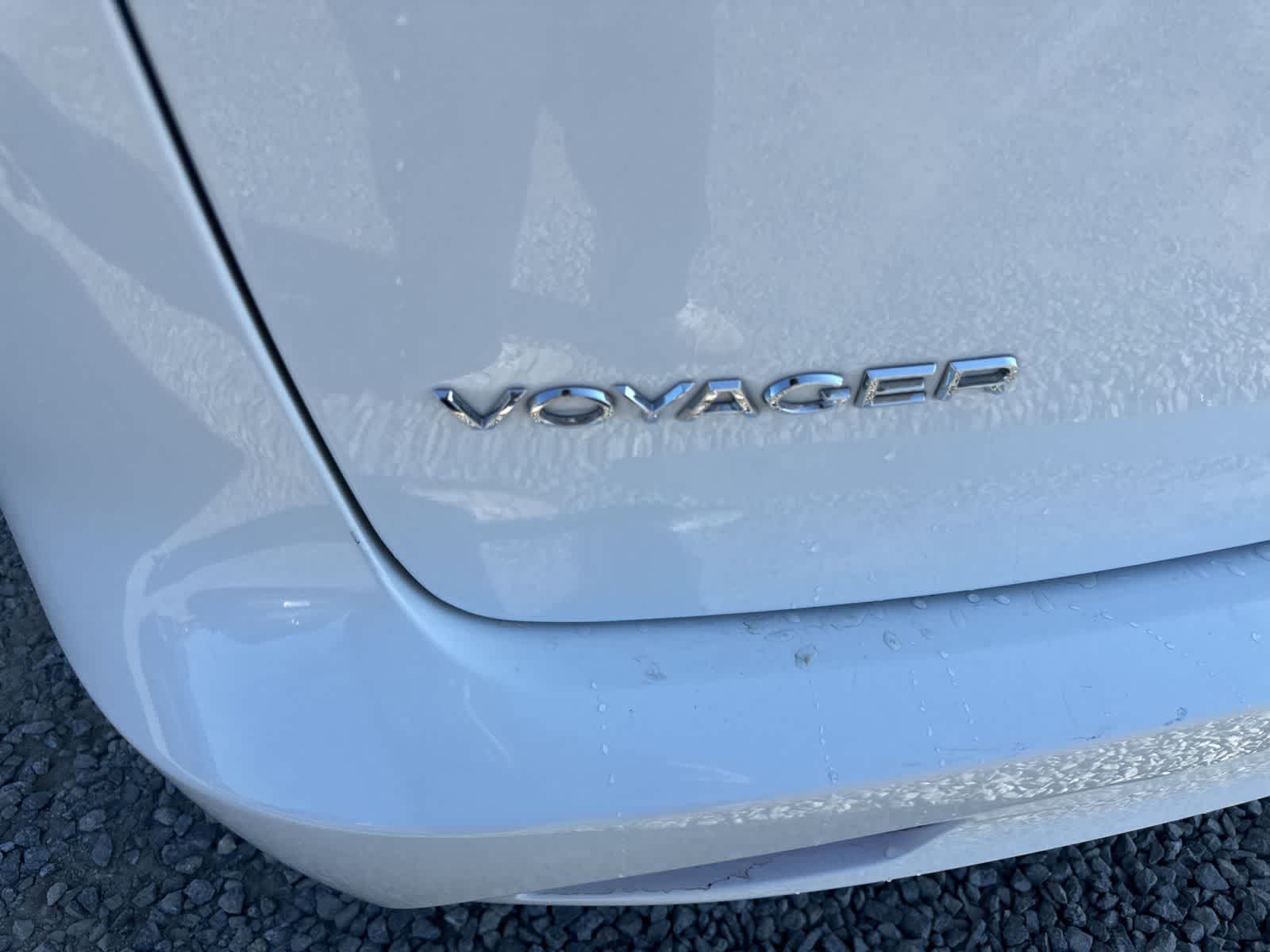 Thumbnail: 2023 Chrysler Voyager - 11