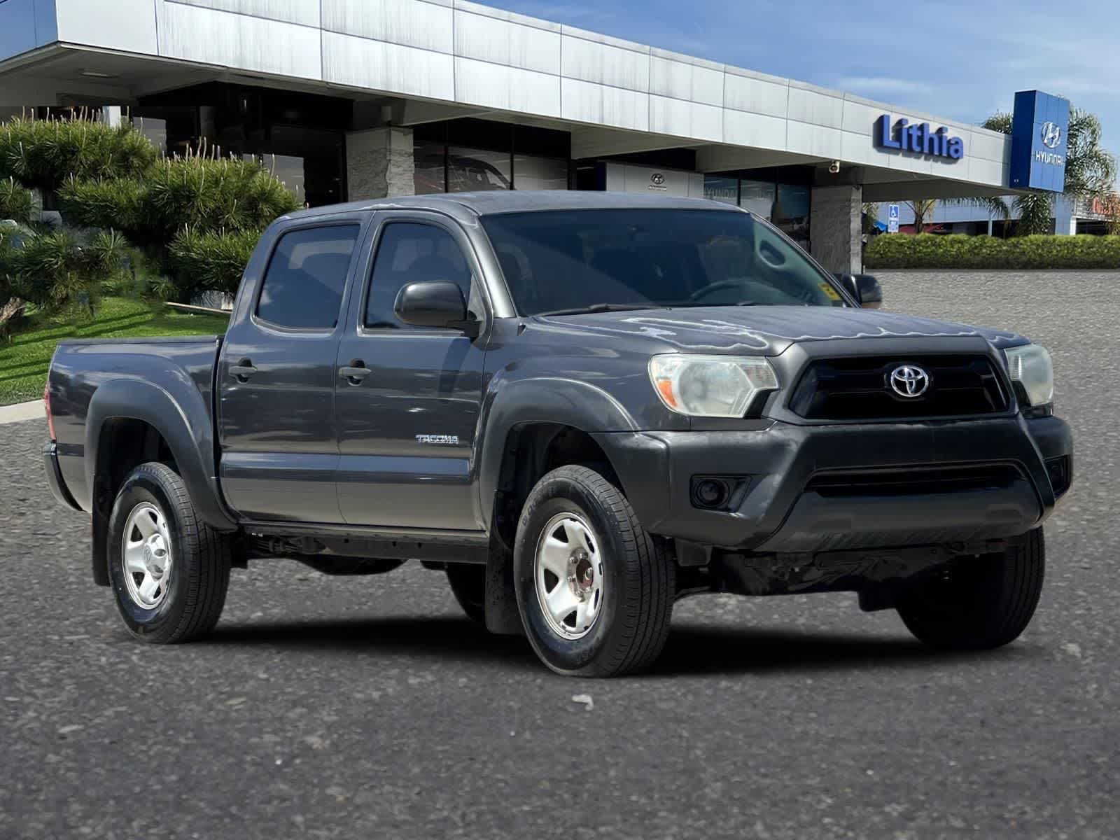 Thumbnail: 2013 Toyota Tacoma - 10