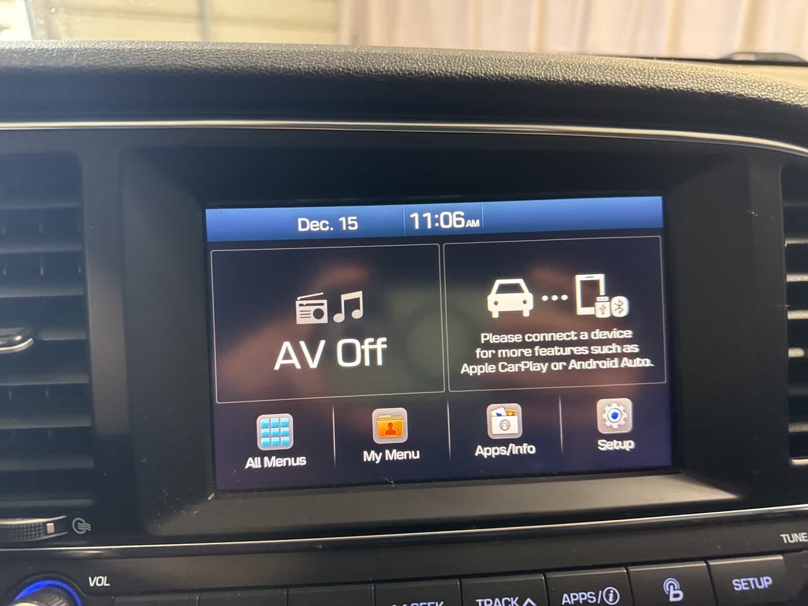 Thumbnail: 2017 Hyundai Elantra - 25