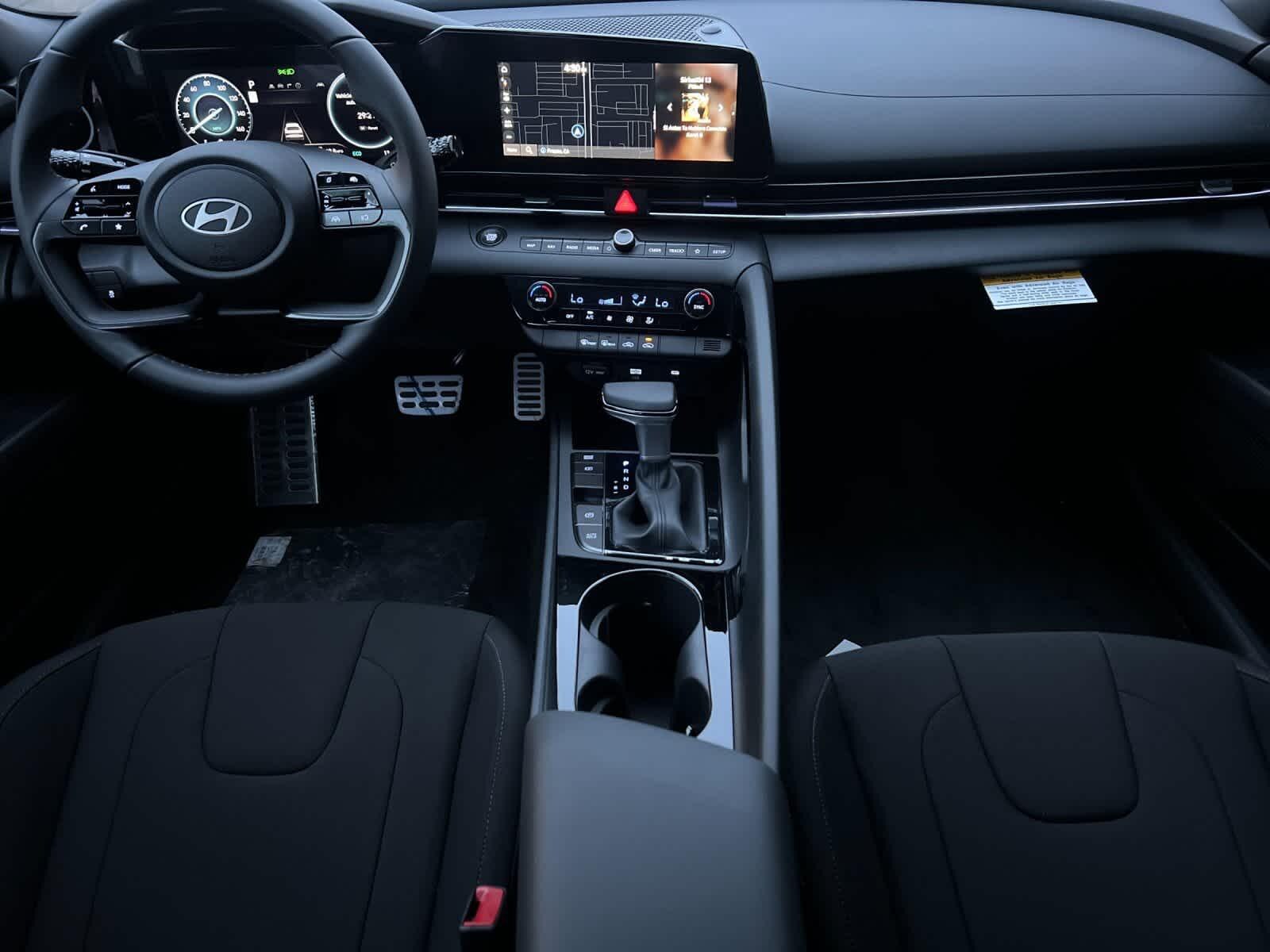Thumbnail: 2025 Hyundai Elantra - 4