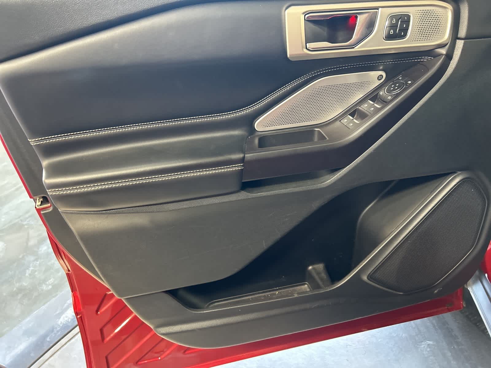 Thumbnail: 2020 Ford Explorer - 23