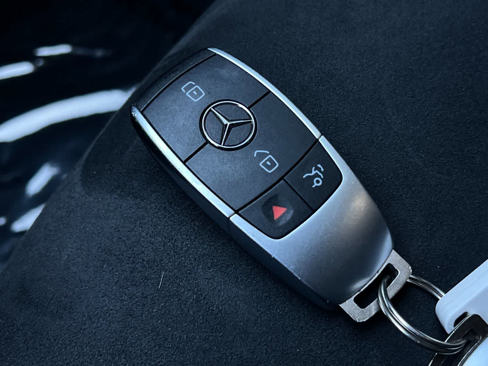 Thumbnail: 2021 Mercedes-Benz C-Class - 28