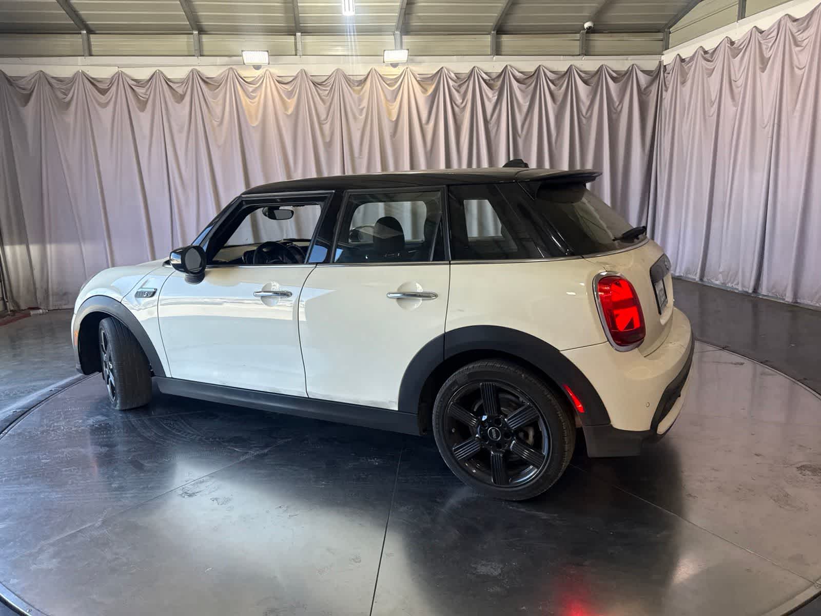 Thumbnail: 2022 MINI Cooper - 4