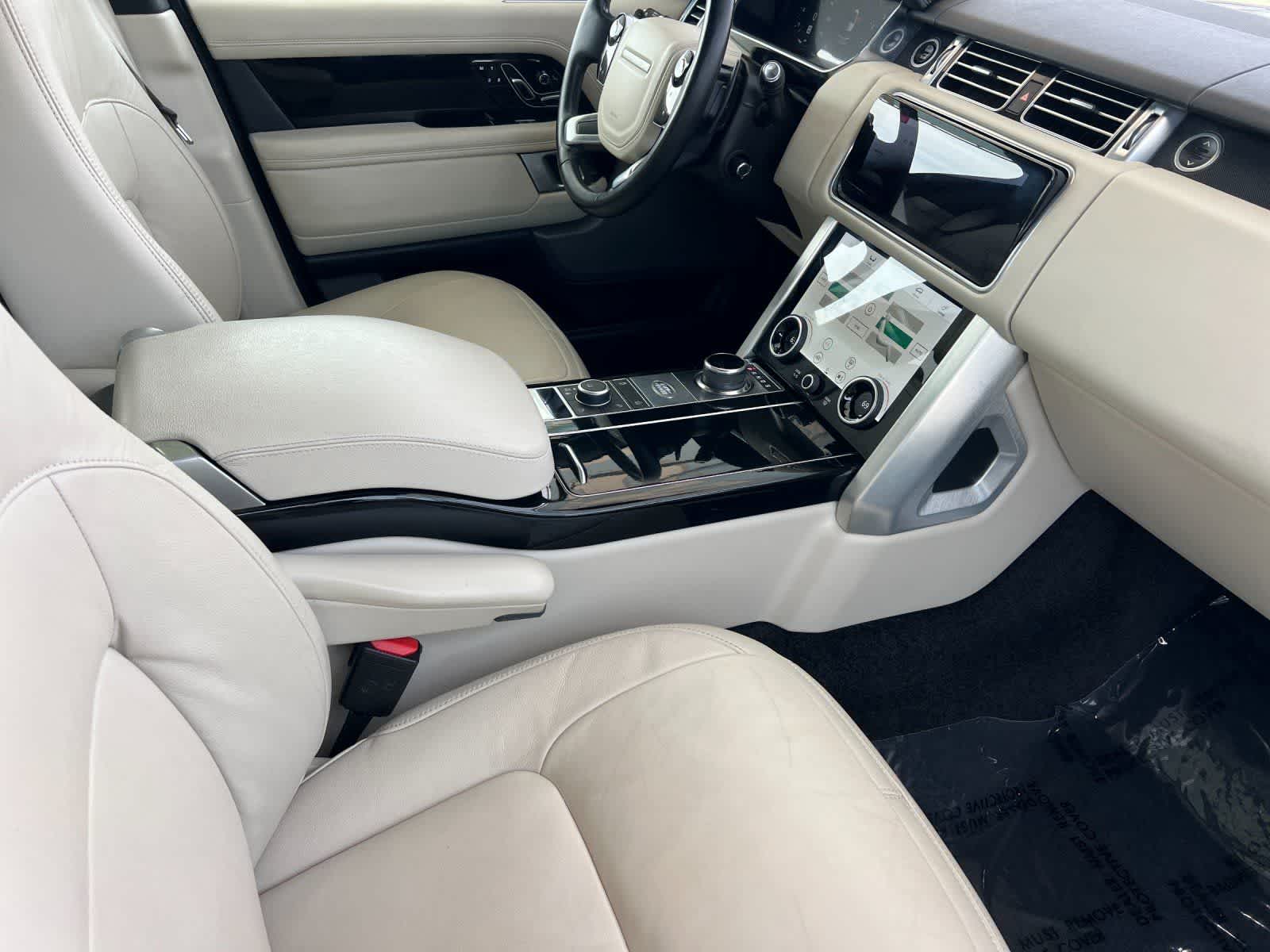 Thumbnail: 2021 Land Rover Range Rover - 16