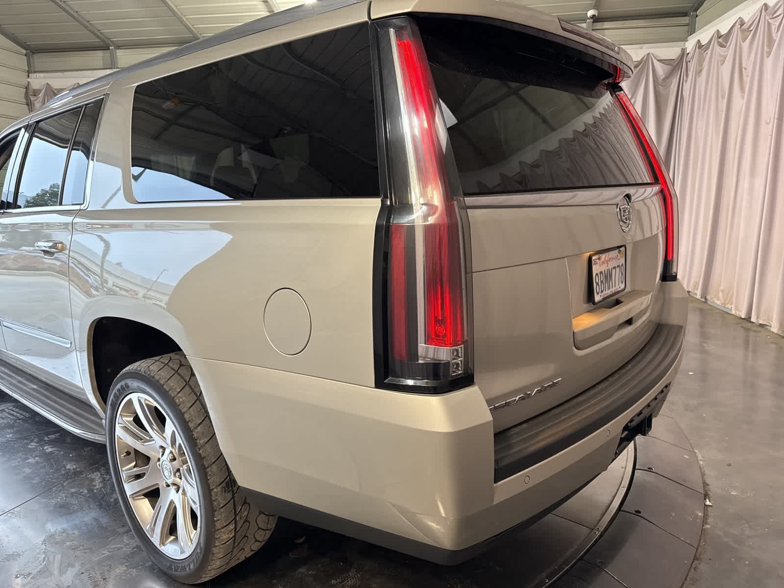 Thumbnail: 2015 Cadillac Escalade - 12