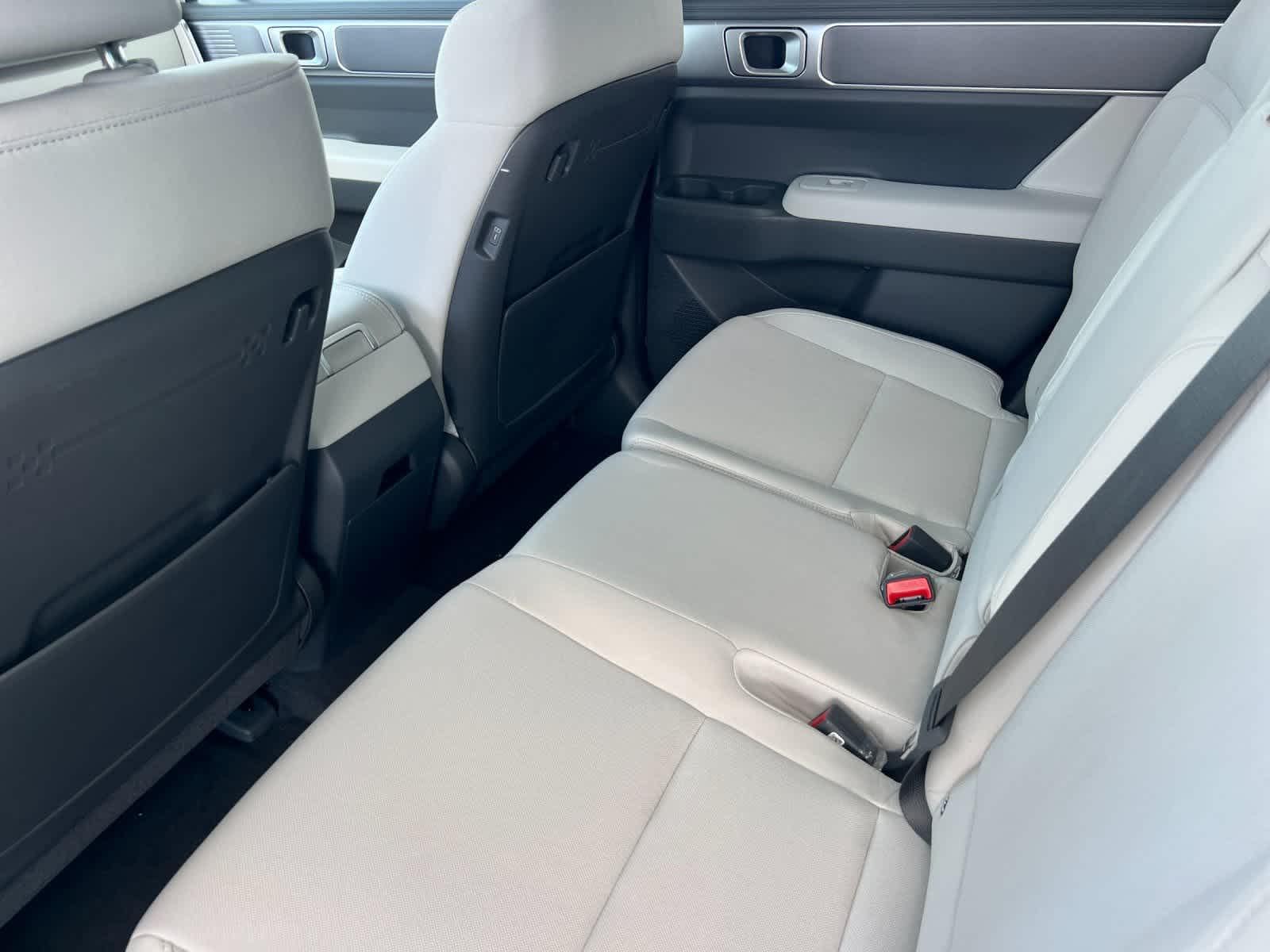 Thumbnail: 2026 Hyundai Santa Fe - 4