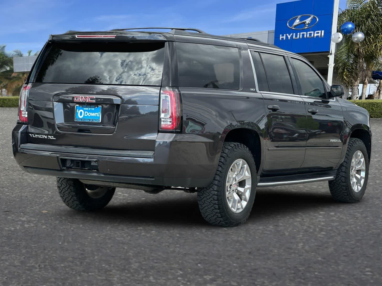 Thumbnail: 2018 GMC Yukon XL - 3