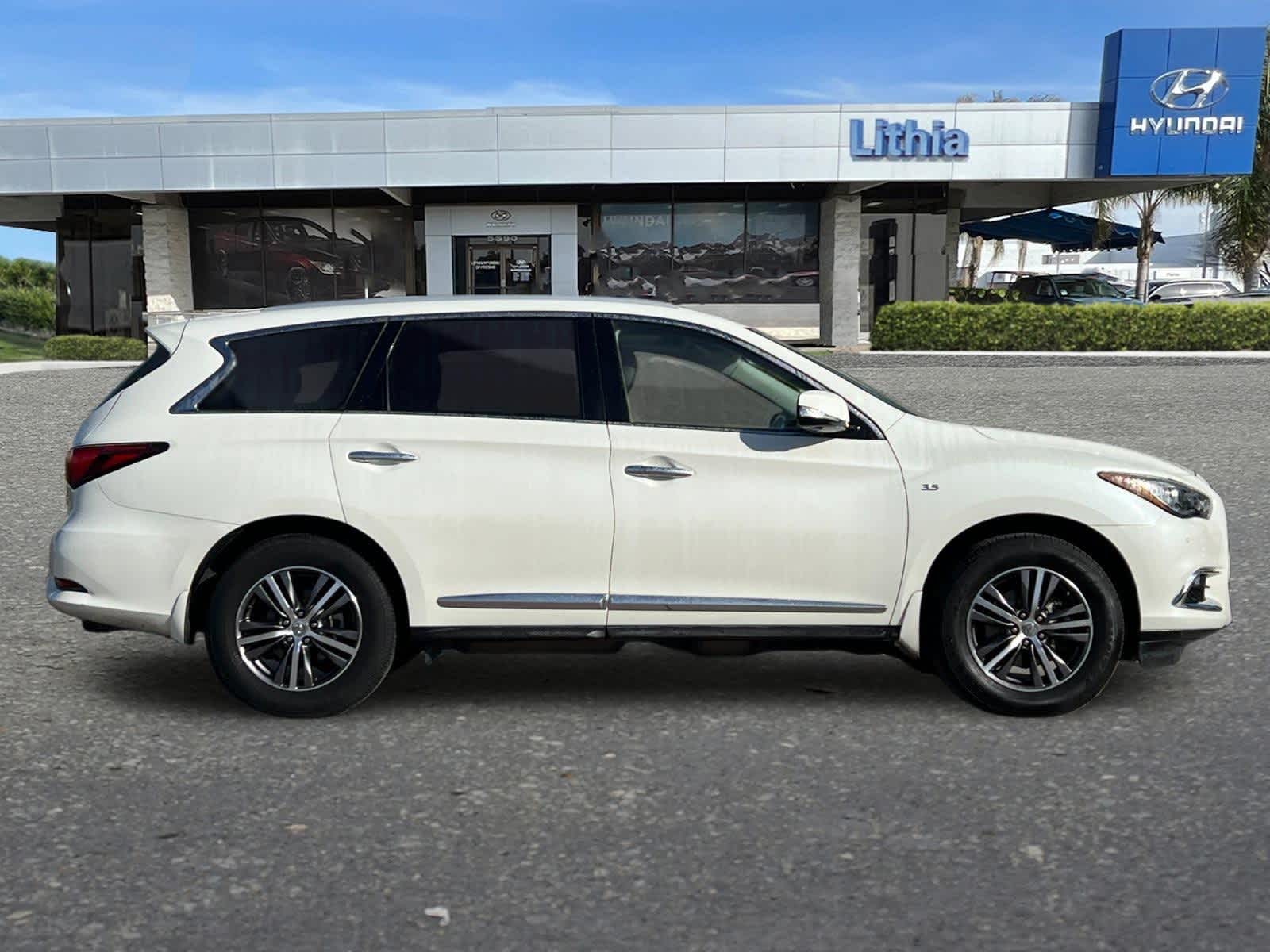 Thumbnail: 2018 INFINITI QX60 - 9