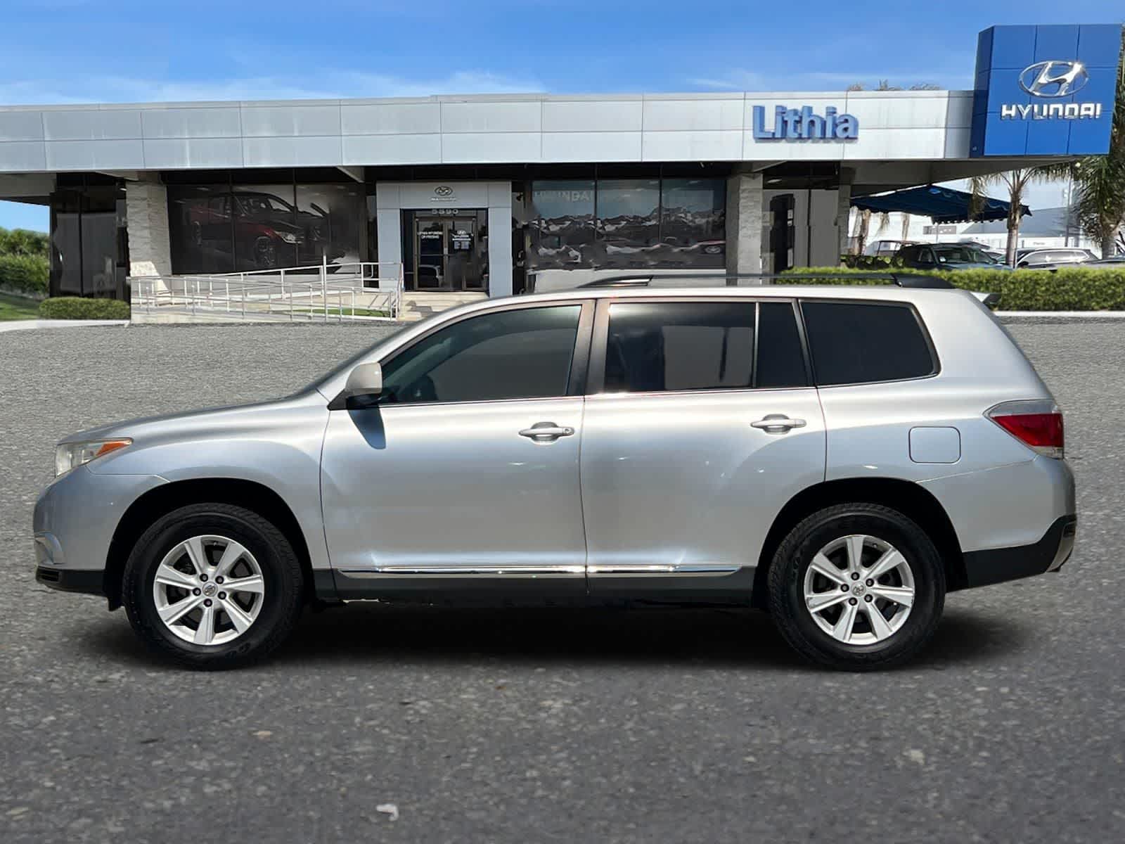 Thumbnail: 2013 Toyota Highlander - 6